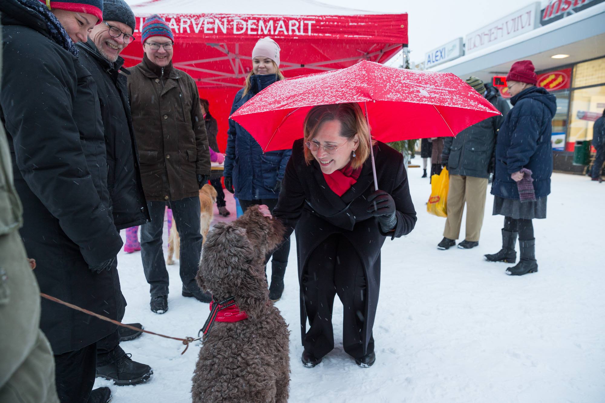 Presidenttiehdokas toi jouluisen tunnelman